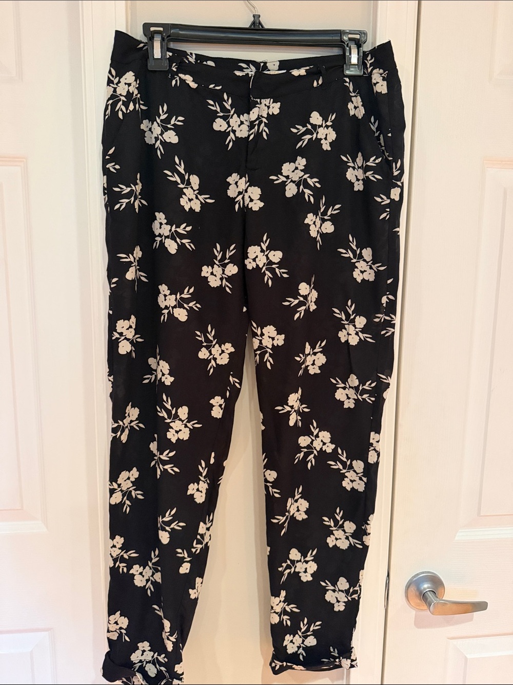 Women's Black Floral Print Pants Sz 26